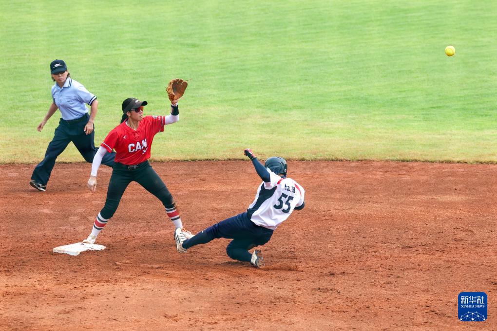 在比赛中跑, 当日, 垒球