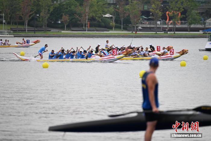 支队伍, 太敏松开了, 国际皮划艇