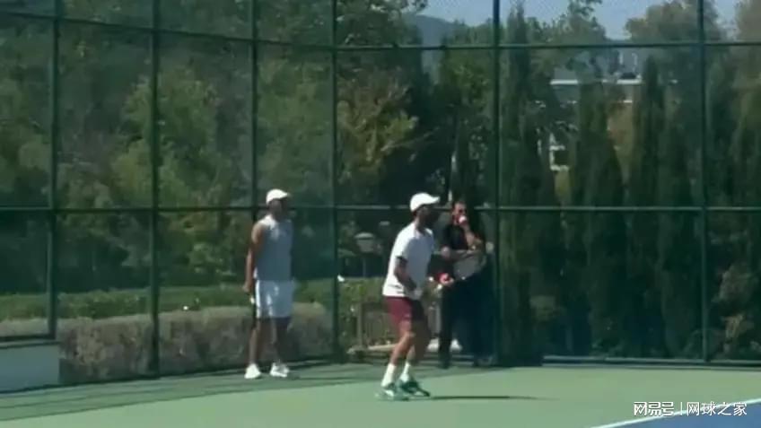 不得不退出, 的女儿, 钦文和张之